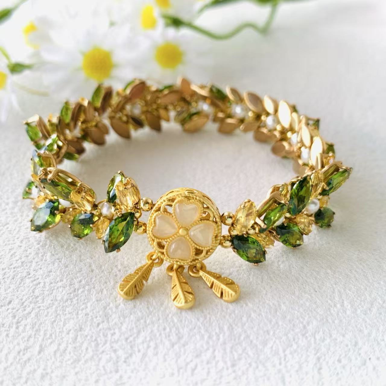 Pulsera de aguamarina y perla hecha a mano