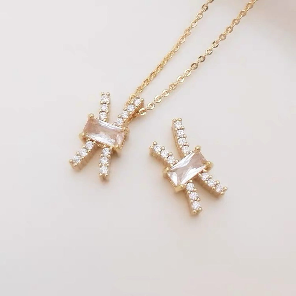 Handgefertigtes Perlen- und Aquamarinarmband