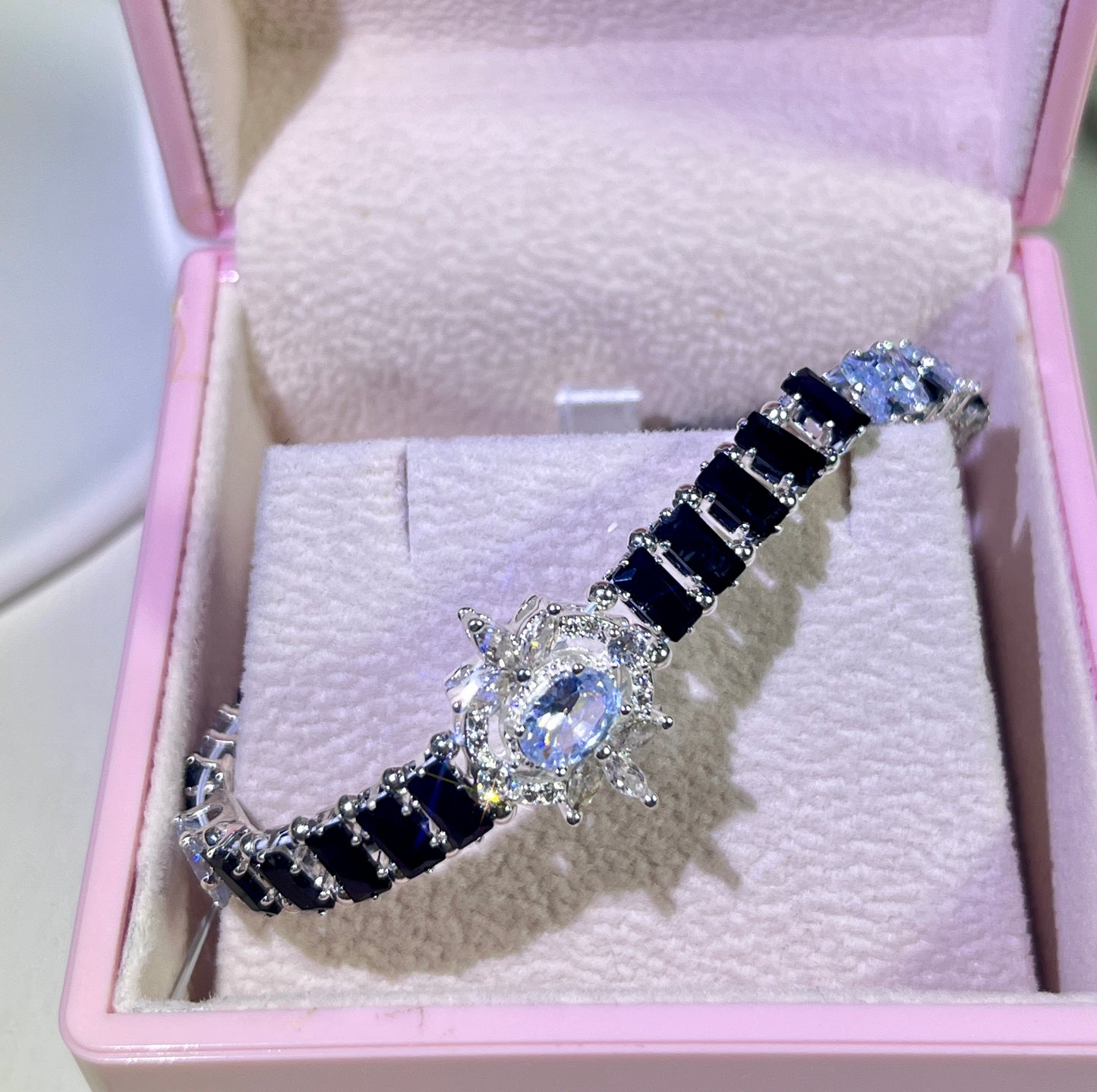 Pulsera de aguamarina y perla hecha a mano