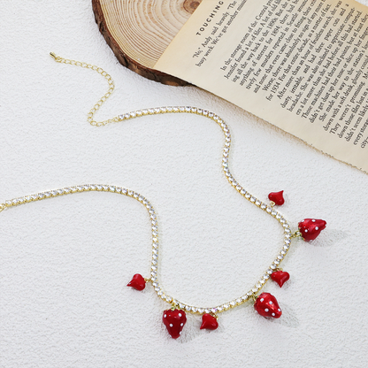 Collar de perlas hecho a mano con cuentas en forma de corazón