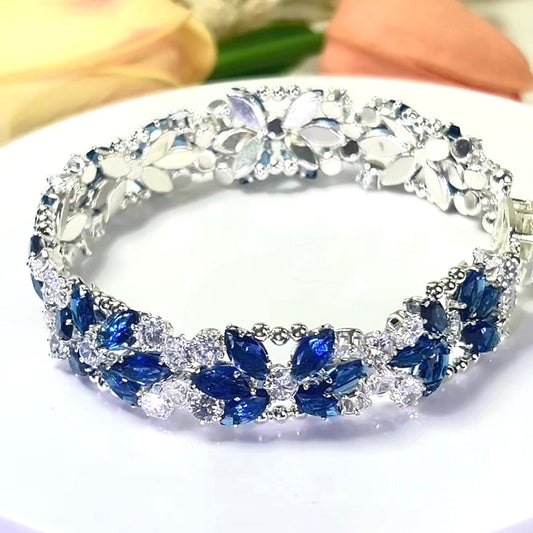 Pulsera de aguamarina y perla hecha a mano