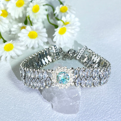 Pulsera de aguamarina y perla hecha a mano