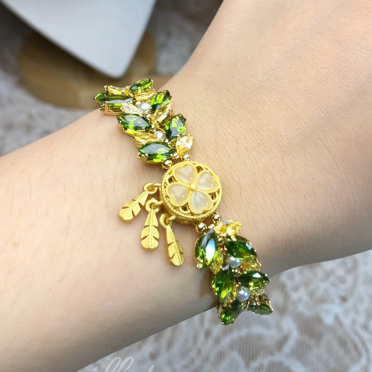 Pulsera de aguamarina y perla hecha a mano
