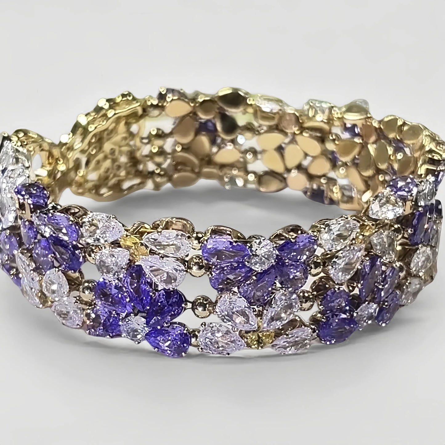 Pulsera de aguamarina y perla hecha a mano