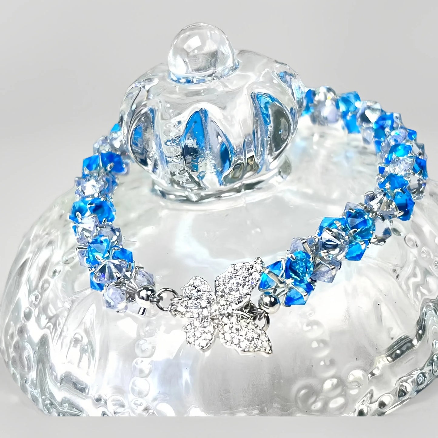 Pulsera de aguamarina y perla hecha a mano