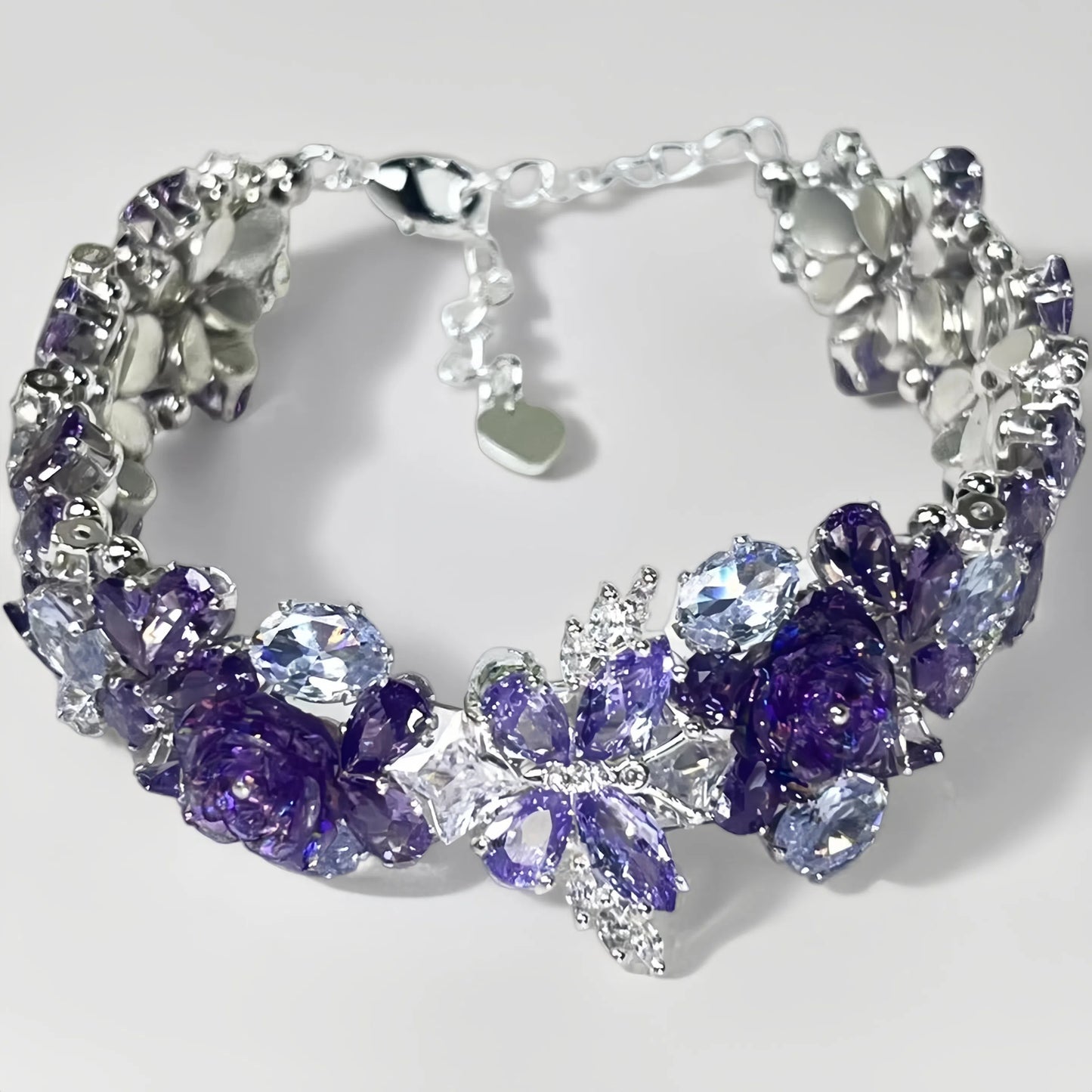 Handgefertigtes Perlen- und Aquamarinarmband