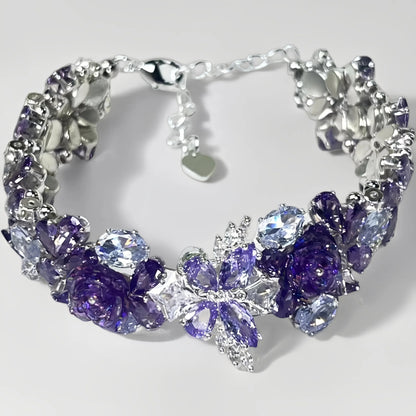 Handgefertigtes Perlen- und Aquamarinarmband