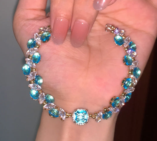 Pulsera de aguamarina y perla hecha a mano