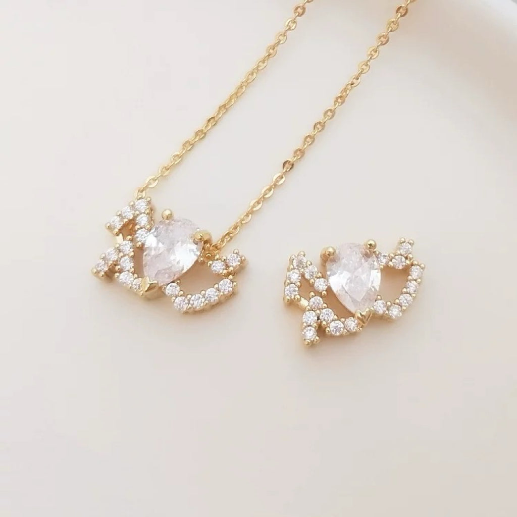 Handgefertigtes Perlen- und Aquamarinarmband