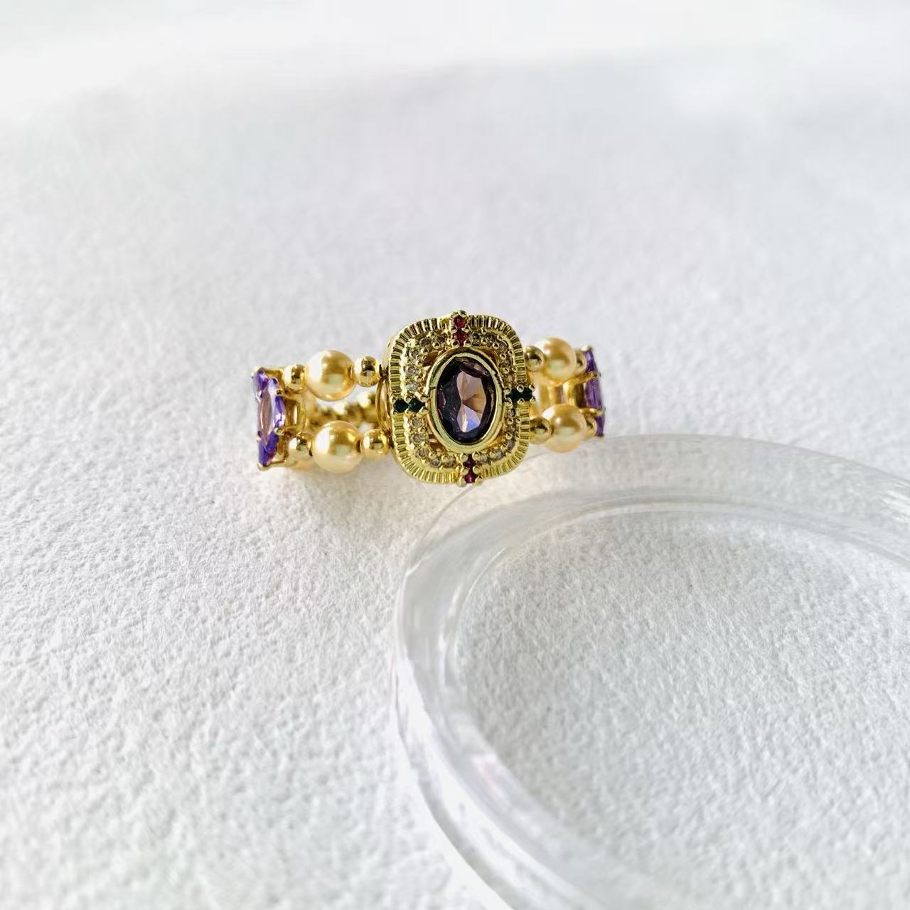 Handgefertigtes Perlen- und Aquamarinarmband