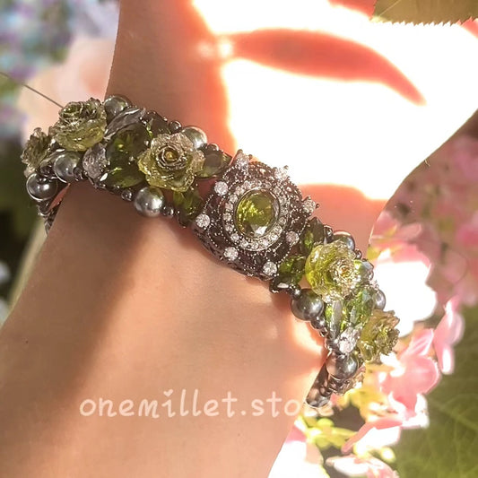 Handgefertigtes Perlen- und Aquamarinarmband