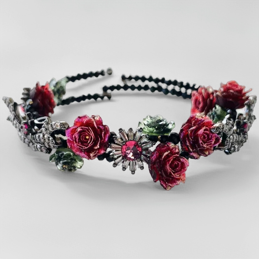 Handgefertigtes Perlen- und Aquamarinarmband