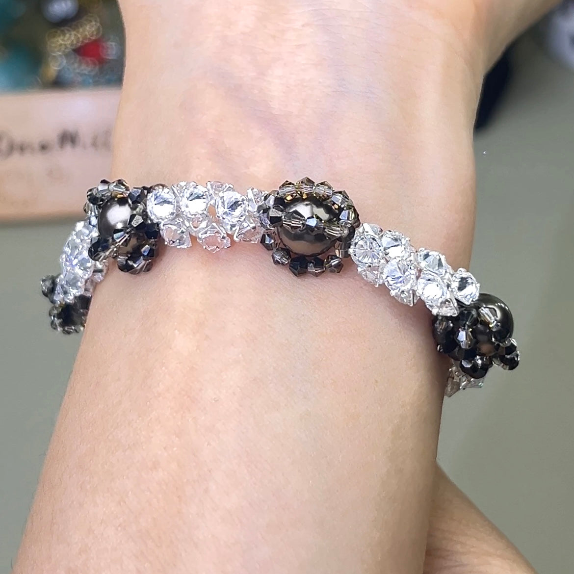 Pulsera de aguamarina y perla hecha a mano