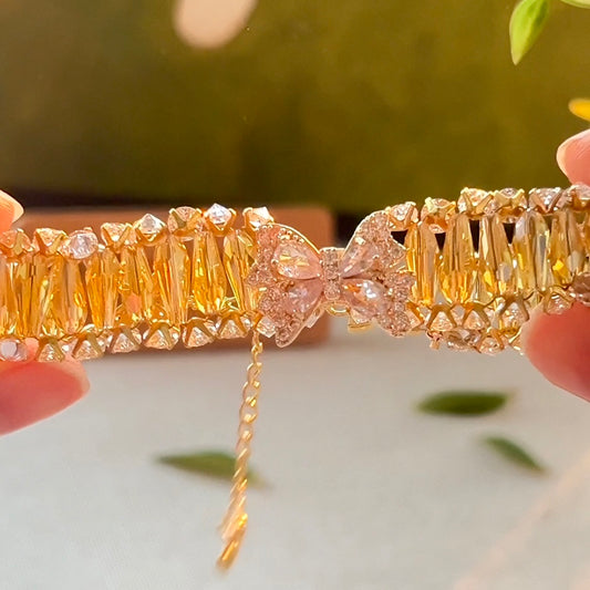 Handgefertigtes Perlen- und Aquamarinarmband