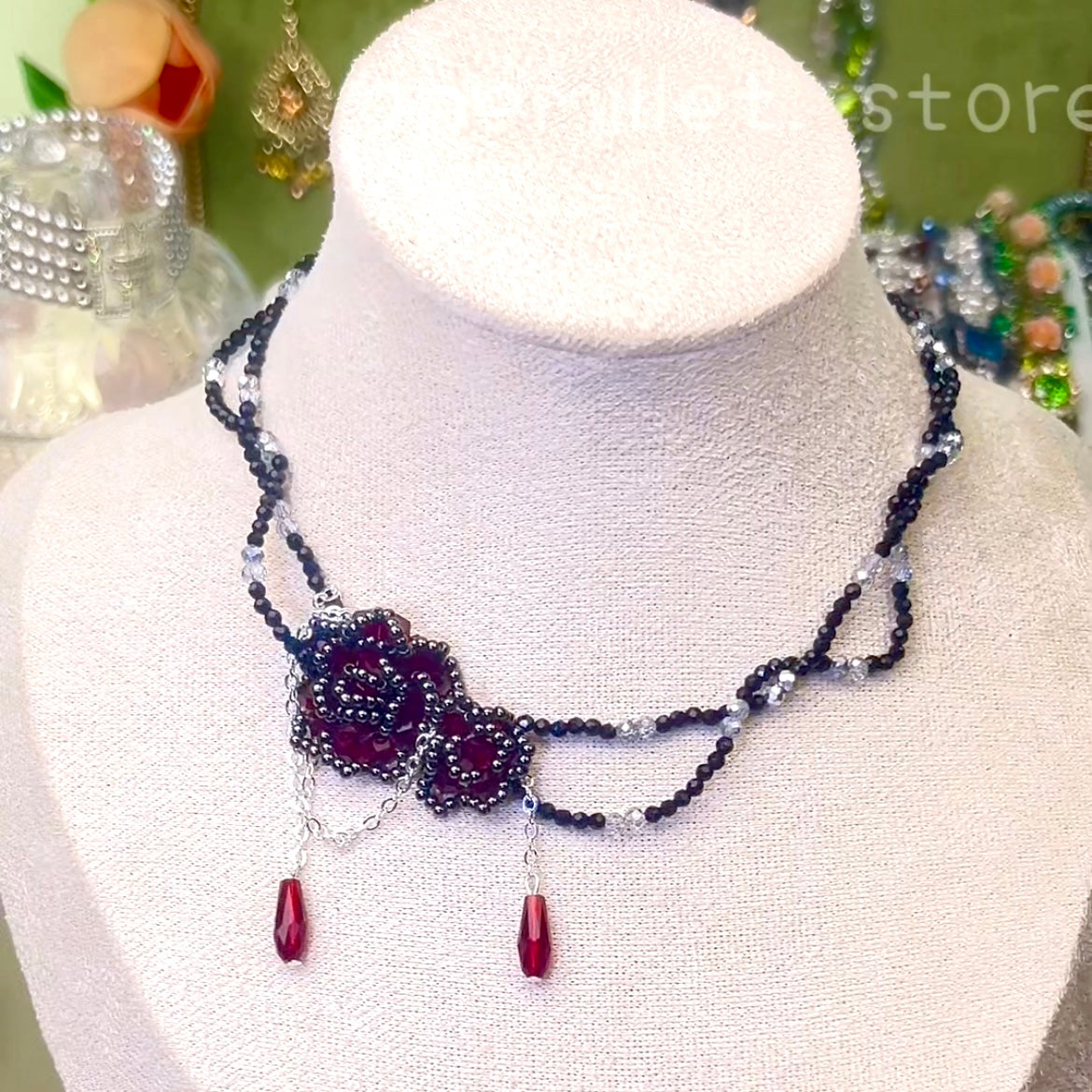 Handgefertigtes Perlen- und Aquamarinarmband