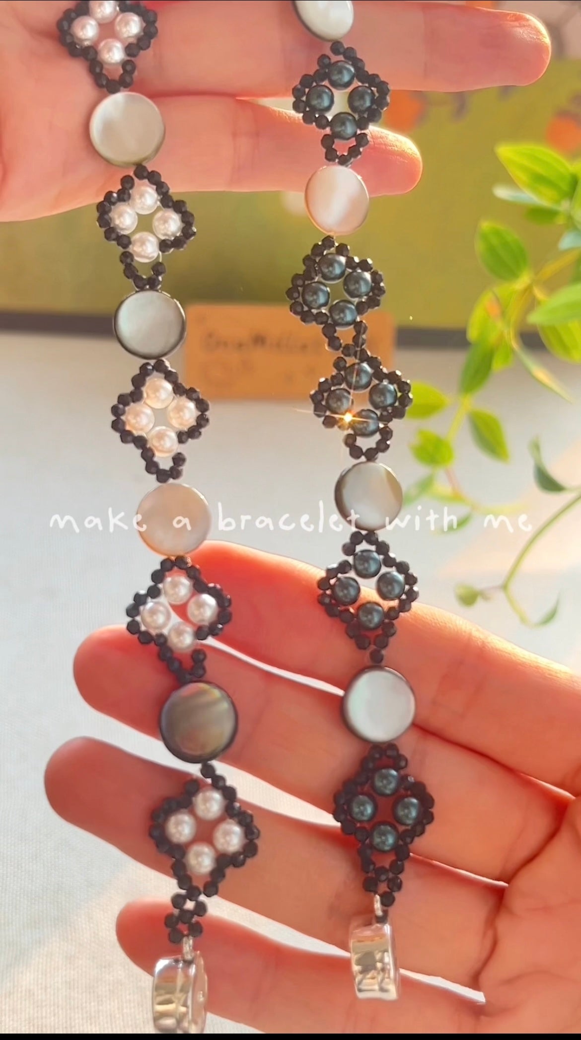 Handgefertigtes Perlen- und Aquamarinarmband