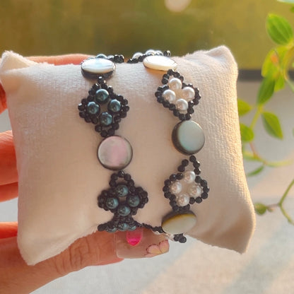 Handgefertigtes Perlen- und Aquamarinarmband