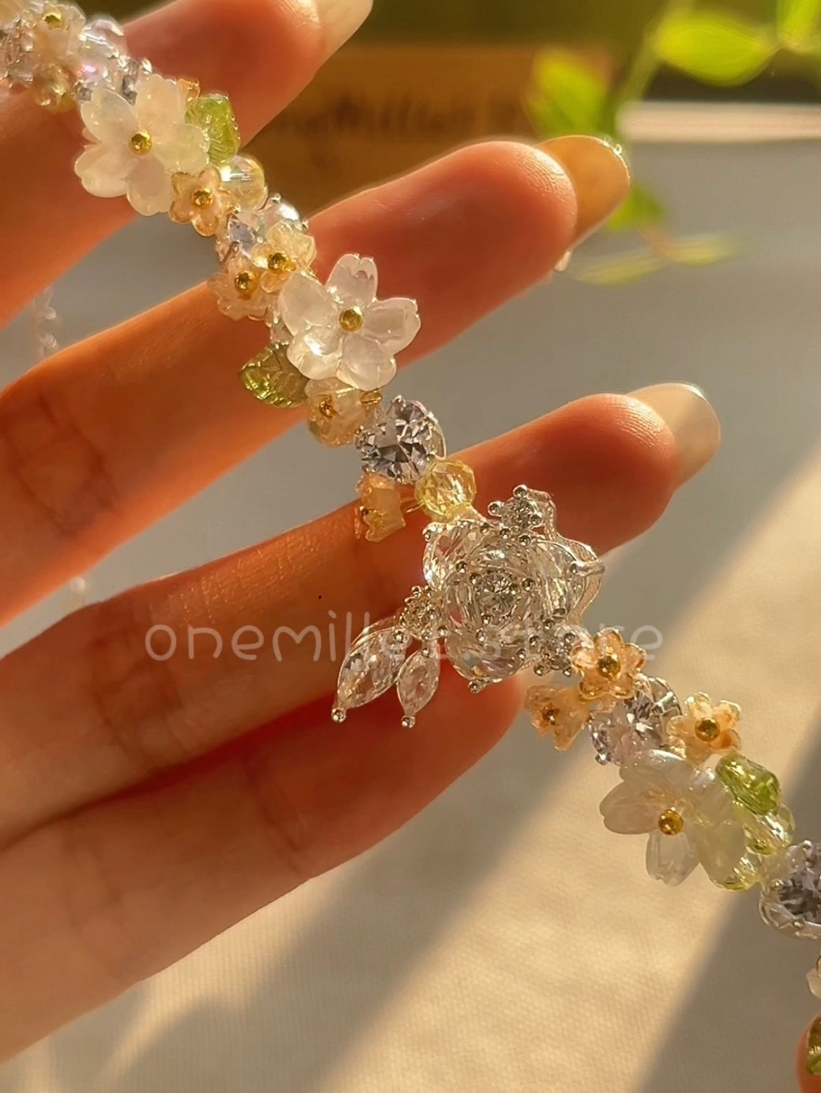 Pulsera de aguamarina y perla hecha a mano