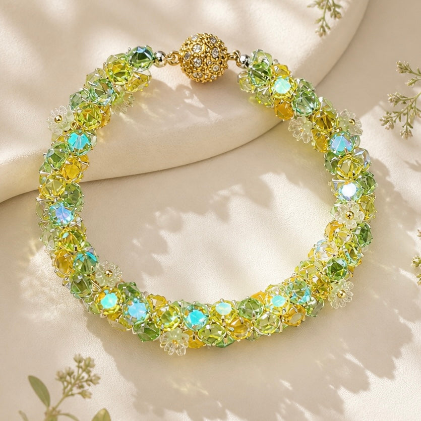 Handgefertigtes Perlen- und Aquamarinarmband