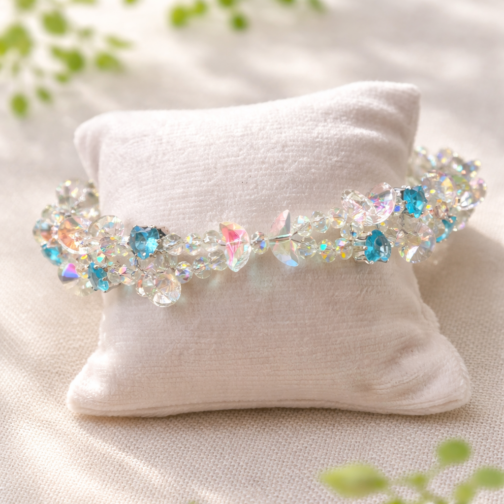 Handgefertigtes Perlen- und Aquamarinarmband