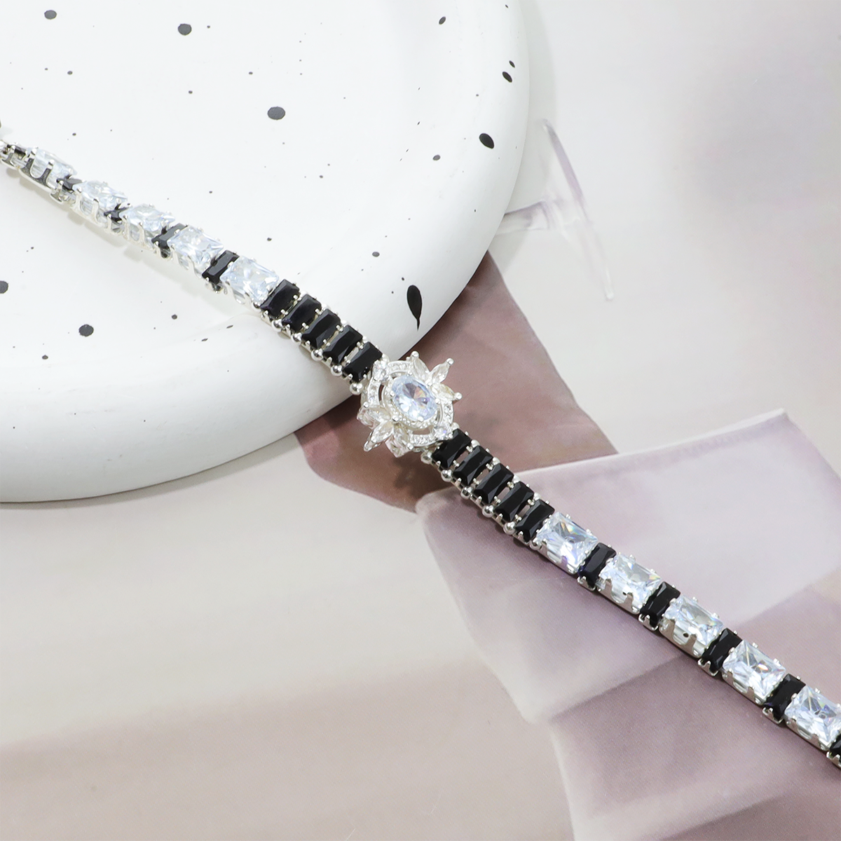 Pulsera de aguamarina y perla hecha a mano