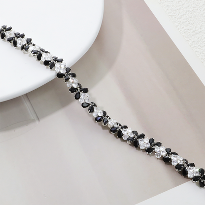 Handgefertigtes Perlen- und Aquamarinarmband