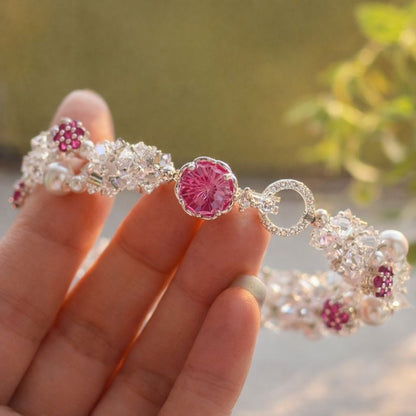 Handgefertigtes Perlen- und Aquamarinarmband