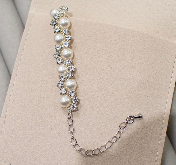 Pulsera de alta calidad hecha a mano con cristales checos y perlas