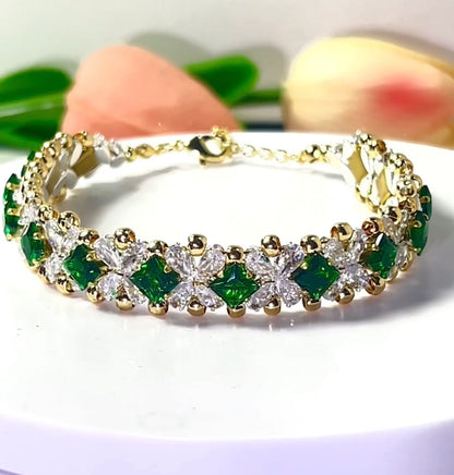 Pulsera de aguamarina y perla hecha a mano