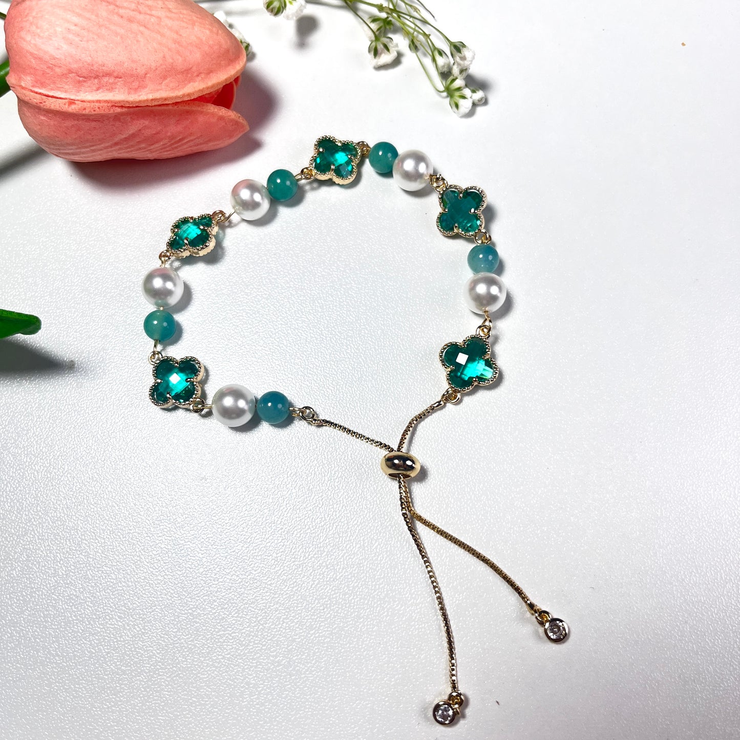 Pulsera de aguamarina y perla hecha a mano