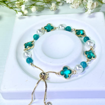 Pulsera de aguamarina y perla hecha a mano