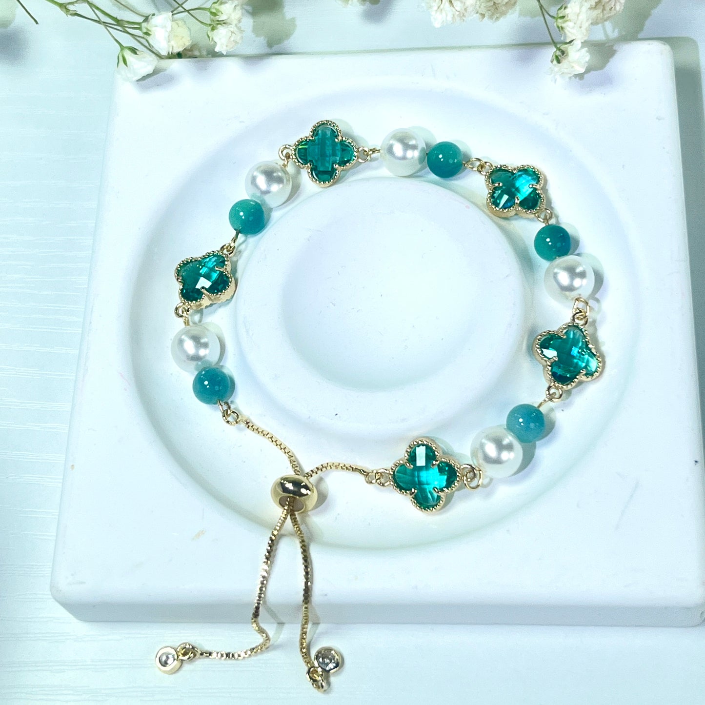 Pulsera de aguamarina y perla hecha a mano