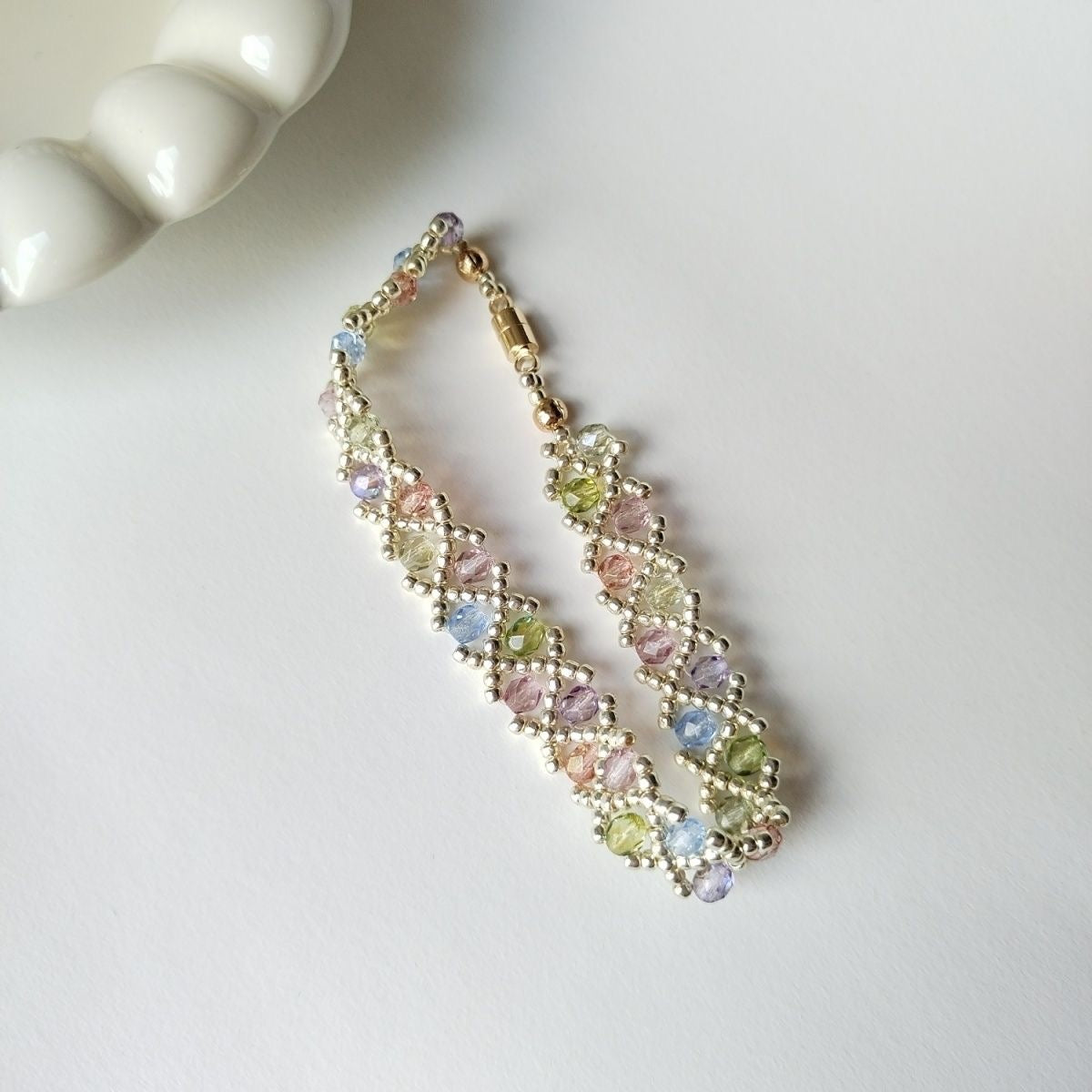 Pulsera de cuentas checas de caramelo hecha a mano: joyería personalizada única