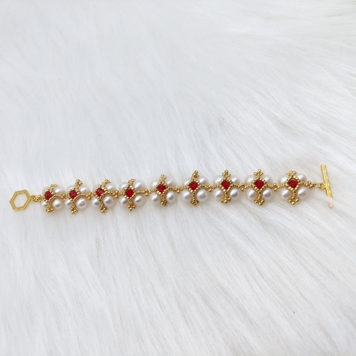 Pulsera de perlas y cuentas de semillas hecha a mano de alta calidad: color duradero