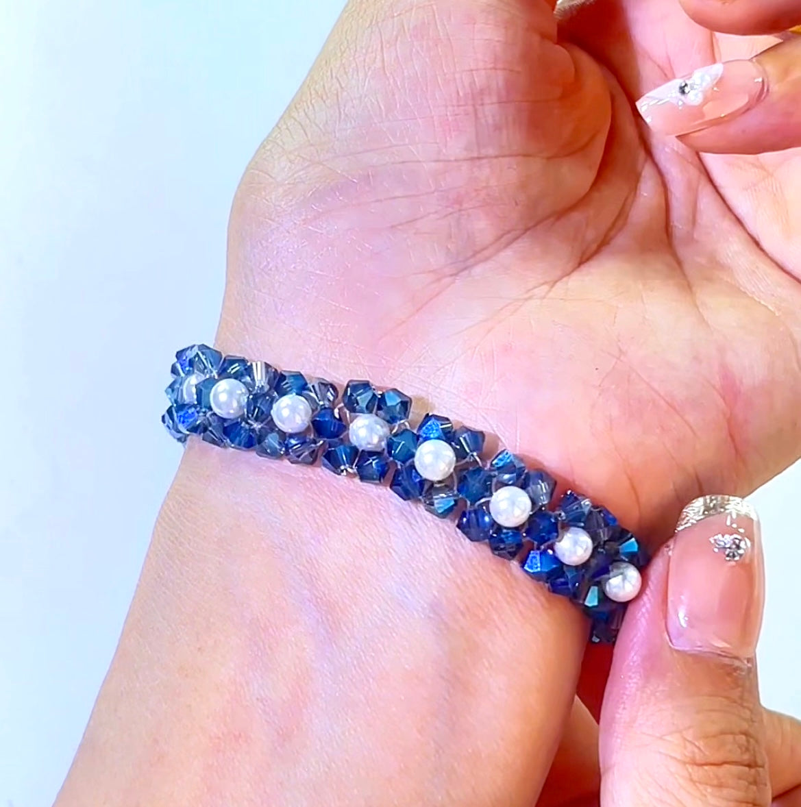 Pulsera de aguamarina y perla hecha a mano