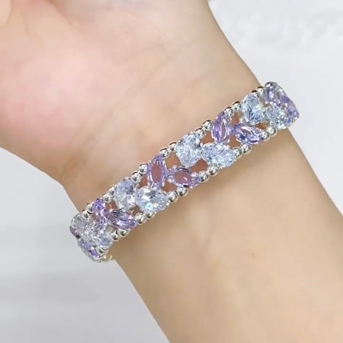 Pulsera de aguamarina y perla hecha a mano