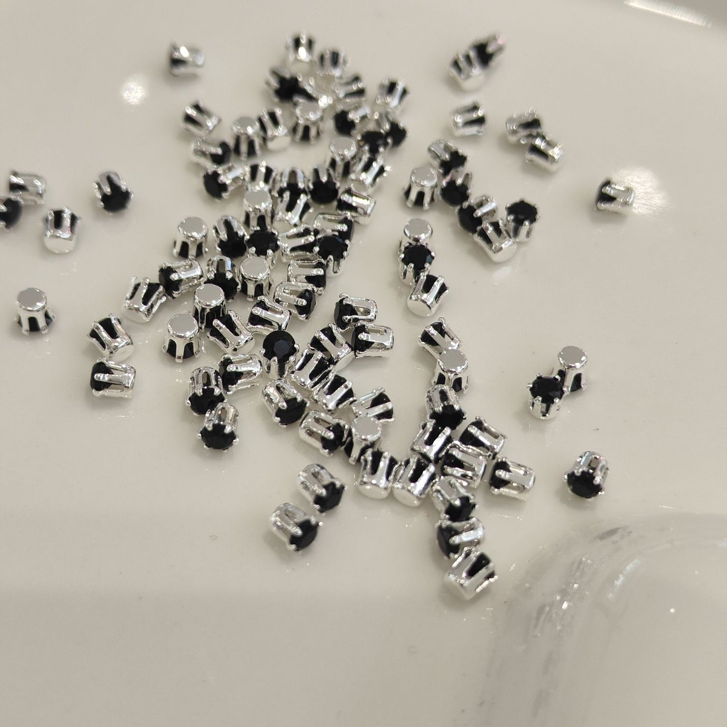 OneMillet Round Cubic Zirconia Beads AAA Silver Plated