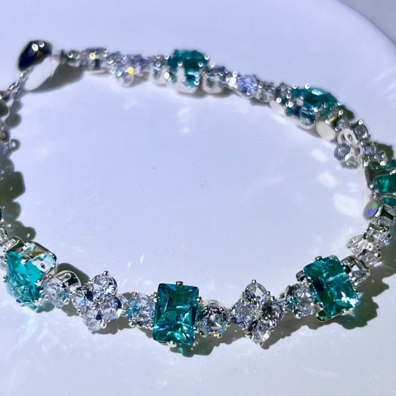 Pulsera de aguamarina y perla hecha a mano