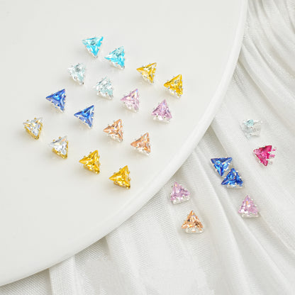 OneMillet Triangle Zirconia Beads 4MM