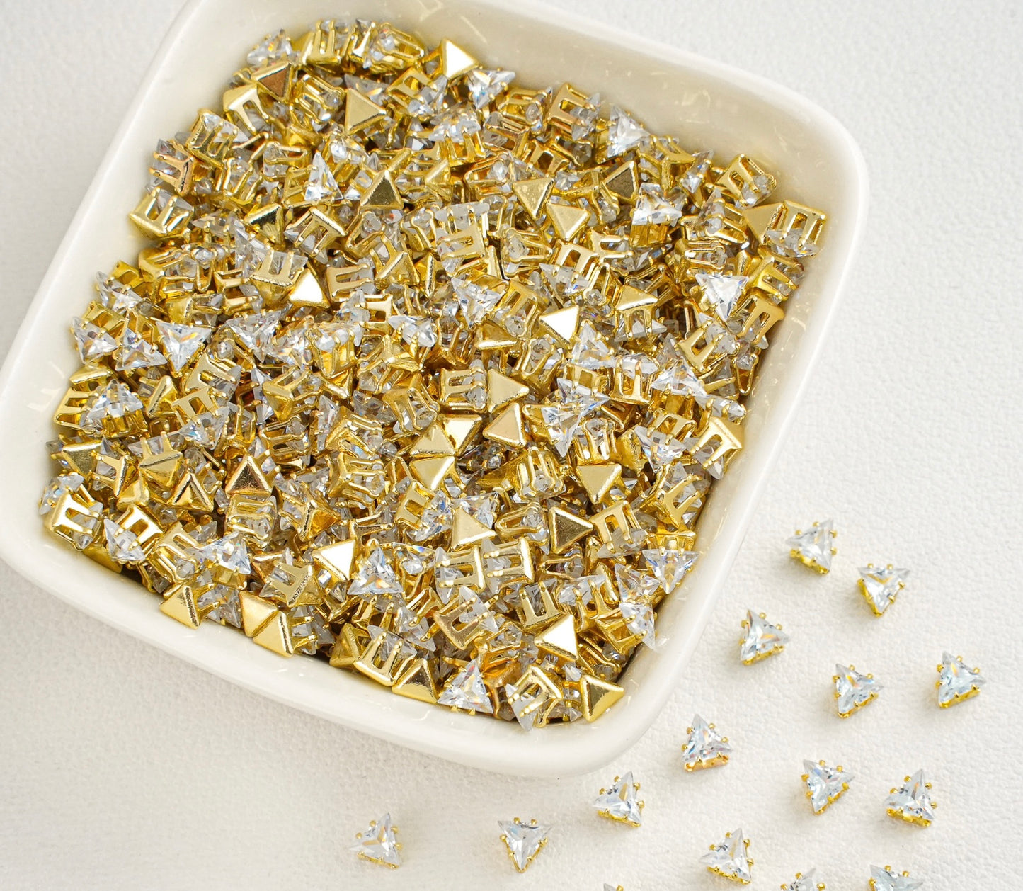 OneMillet Triangle Zirconia Beads 4MM