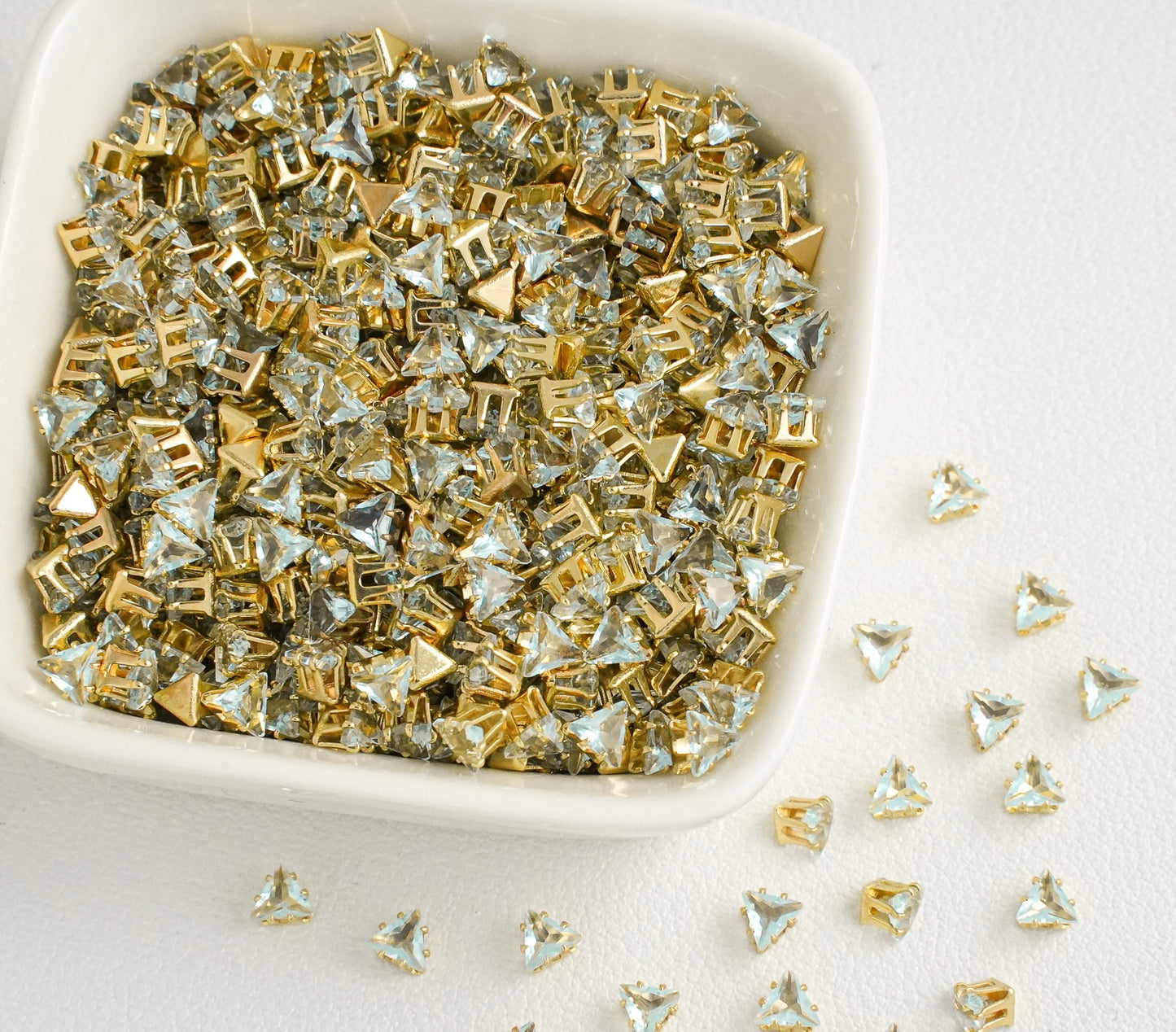 OneMillet Triangle Zirconia Beads 4MM