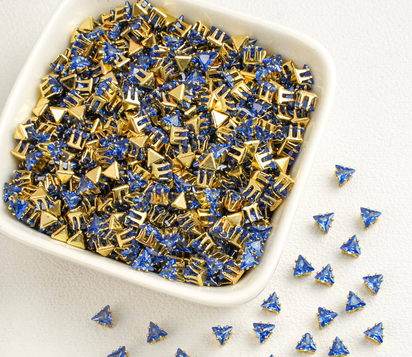 OneMillet Triangle Zirconia Beads 4MM