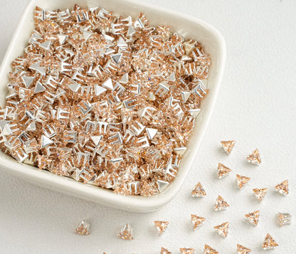 OneMillet Triangle Zirconia Beads 4MM