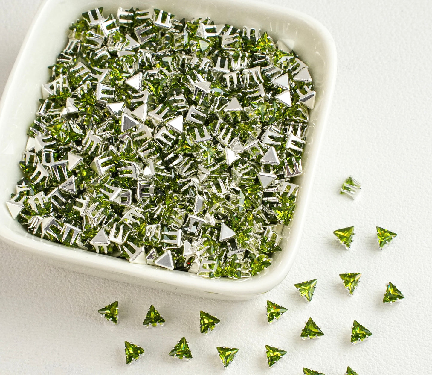 OneMillet Triangle Zirconia Beads 4MM