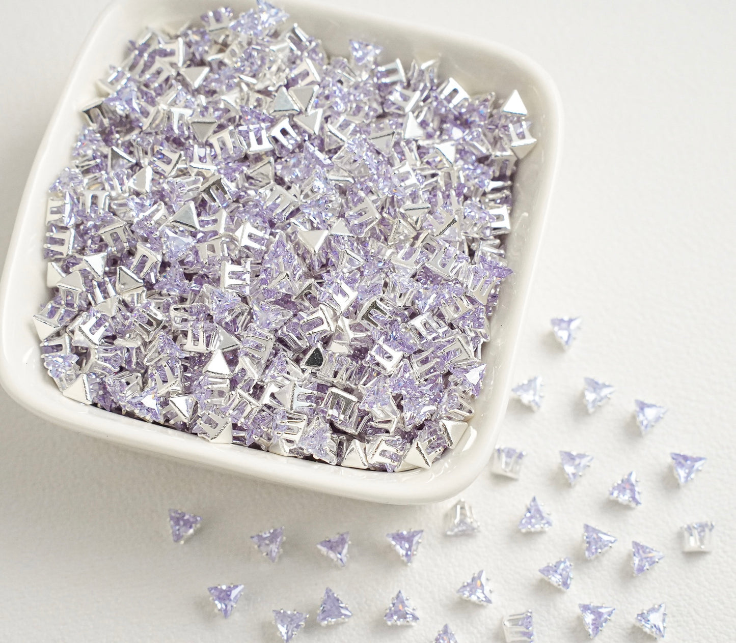 OneMillet Triangle Zirconia Beads 4MM