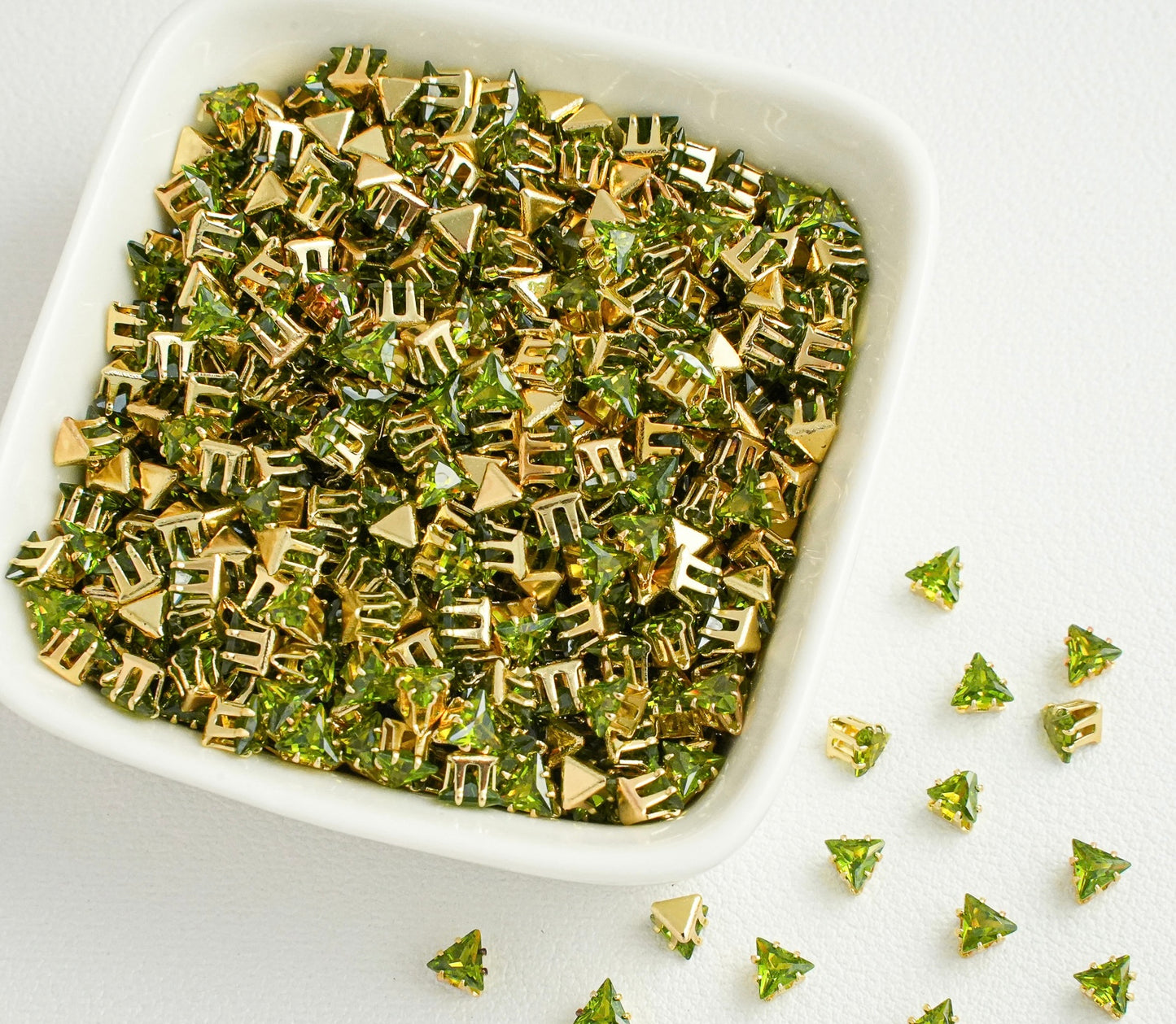 OneMillet Triangle Zirconia Beads 4MM