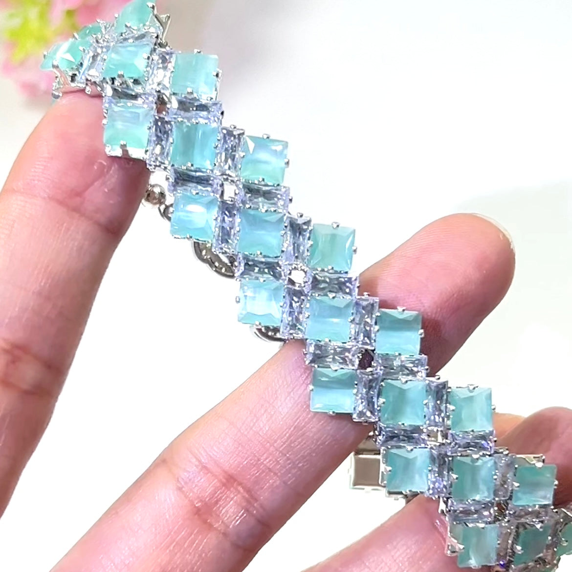 Pulsera de aguamarina y perla hecha a mano