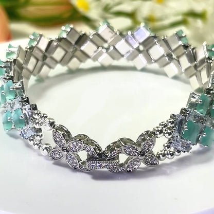 Pulsera de aguamarina y perla hecha a mano