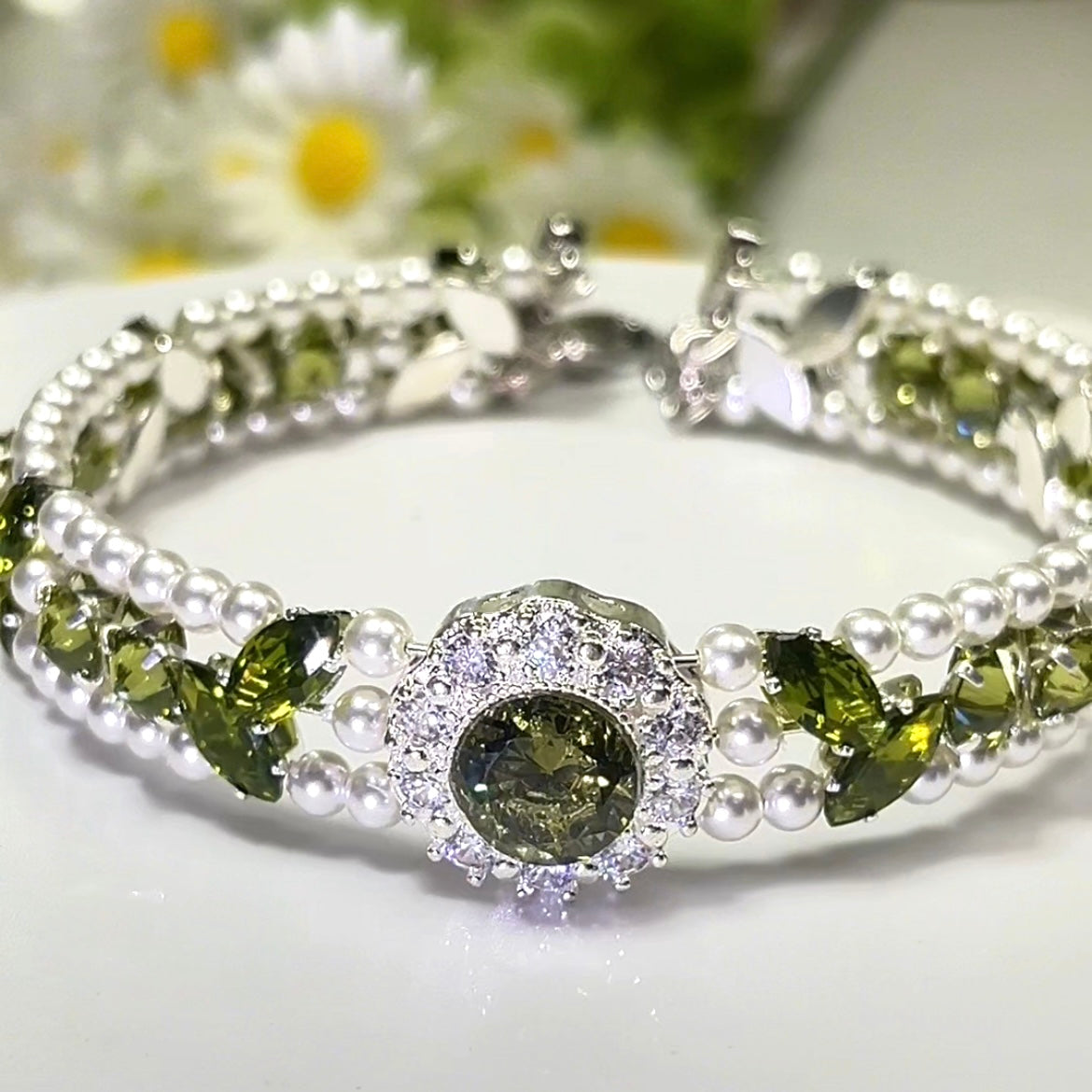 Pulsera de aguamarina y perla hecha a mano