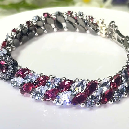 Pulsera de aguamarina y perla hecha a mano